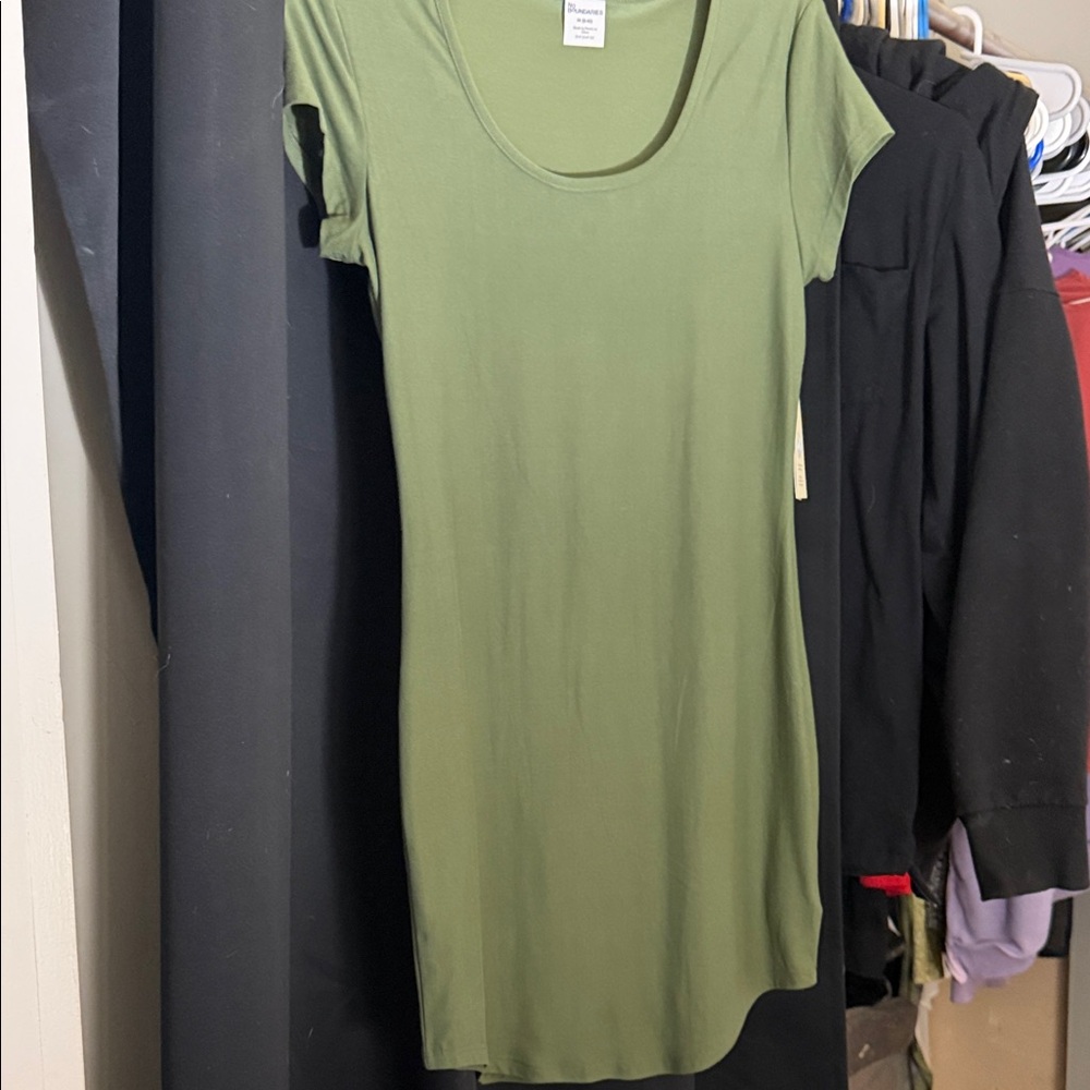 Green Short Sleeve Dress